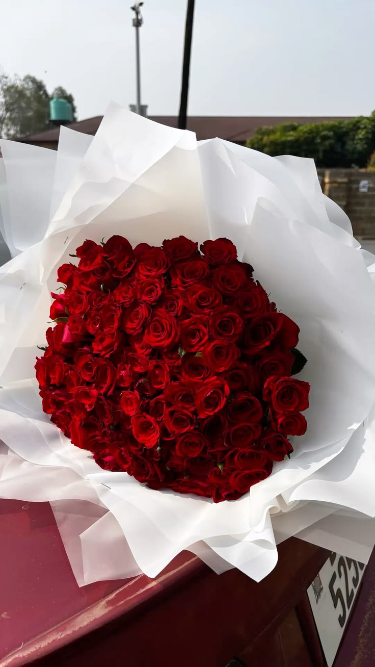 100 Rose Bouquet